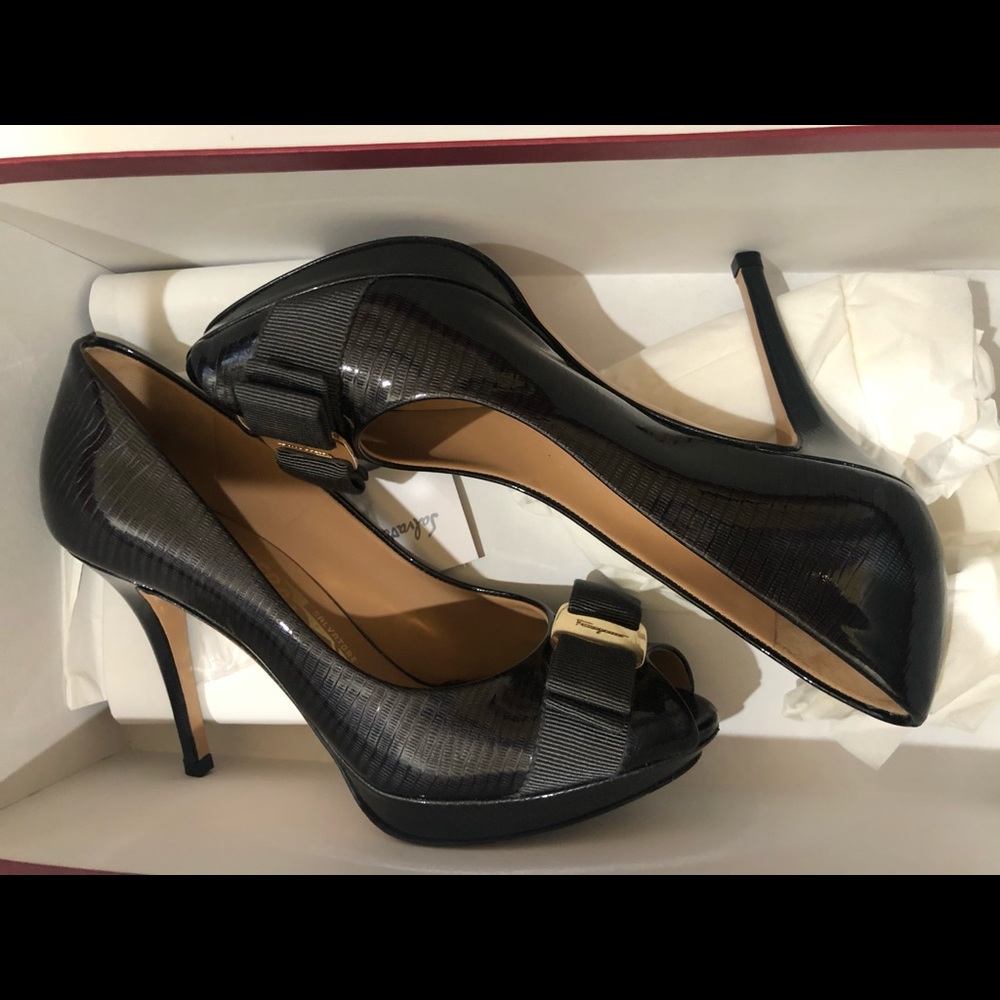 Salvatore Ferragamo Talia Bow Pump